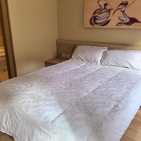 Hostal San Isidro Autol Eksteriør billede